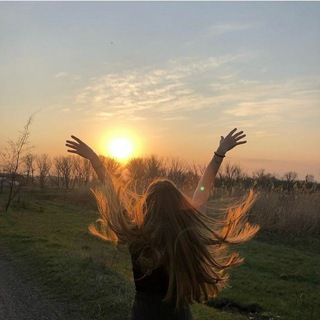 Логотип @monnakichat - 𝓜𝓸𝓷𝓷𝓪𝓴𝓲ꨄ︎ (чат)