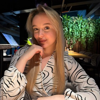 Логотип @monnalisaaaaaa - 𝐌𝐨𝐧𝐧𝐚 𝐋𝐢𝐬𝐚