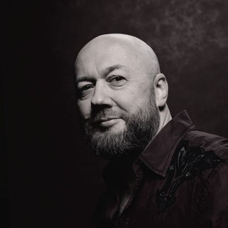 Логотип @monorealt - Обычный парень