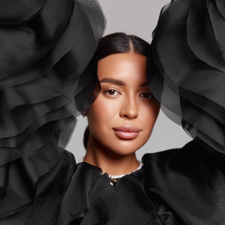 Логотип @montrealnaya - Монреальная | Стилист