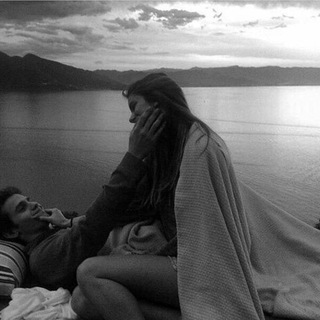 Логотип @mood_lovers - ᴦᴩуᴄᴛнᴀя ᴧюбᴏʙь.