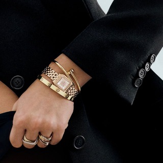 Логотип @moon_1store - 🖤