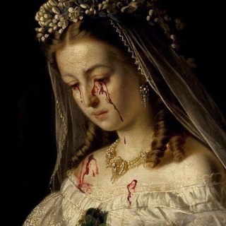 Логотип @moonlighsonata - лунная соната.