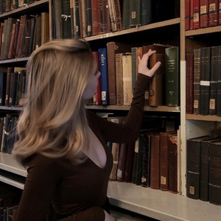 Логотип @moonwitch_ts - Полина Мунвитч🌙