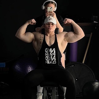 Логотип @moroznyyy - мороз по венам