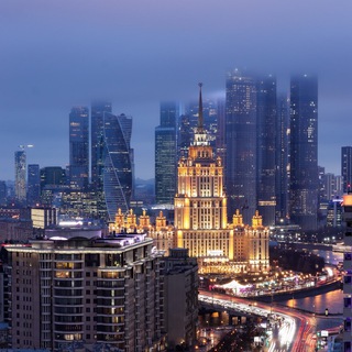 Логотип @moscowrooofs - Москва | Прогулки по крышам.