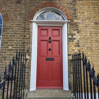 Логотип @moscowtokyo_chat - Болталка. Mind the gap