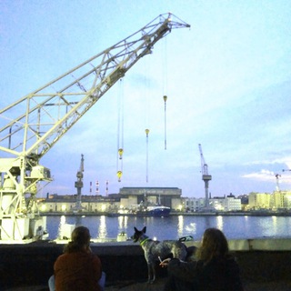 Логотип @mosexp - Питерский экспат