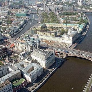 Логотип @mosqua_na_mosque_reke - Москва-на-Москве-реке