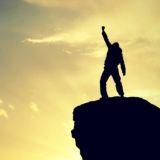 Логотип @motivivia - MOTIVATION VIBE