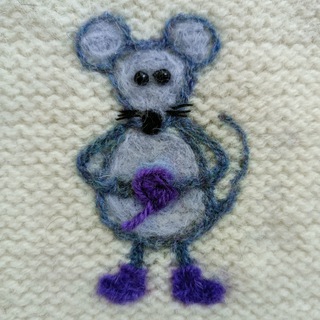 Логотип @mouse_in_socks - mouse_in_socks