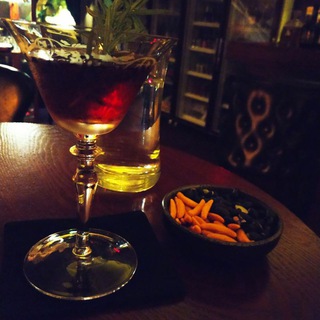 Логотип @movieweekend - 🎥周末集市🍿🍿🍿🍓