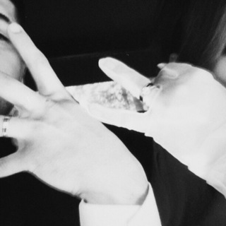 Логотип @moyaaahistoryyy - moyá.históry