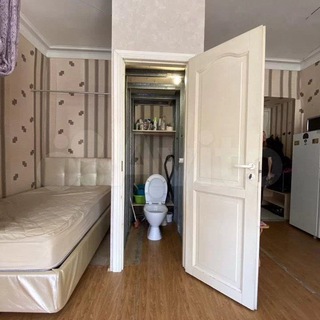 Логотип @mozol_angry - Мозоль от каски (Чорный саморез)