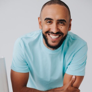 Логотип @mrfredox - Mr. Fredox | Английский на все случаи жизни