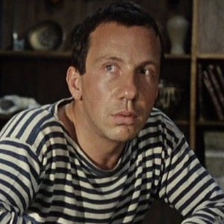 Логотип @mrmetaphrast - Переводчик переводит