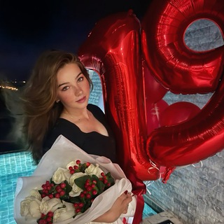 Логотип @mstailittlelife - настюша, и её жизнь💫