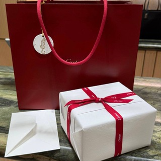 Логотип @mubina_buyer - BUYER MUBINA