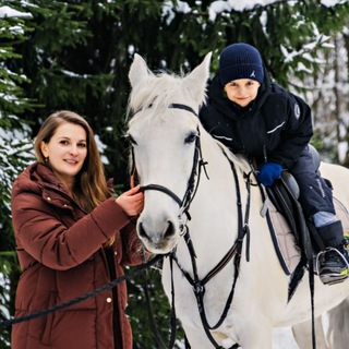 Логотип @multilingualplay - Англо-школа с Мисс Натали