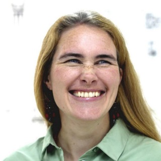 Логотип @mumsketch - Дарья Васильева