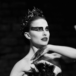 Логотип @muse_reveuse - rêveuse