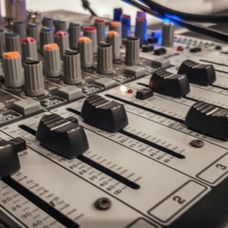 Логотип @music_foryour - Music the Best