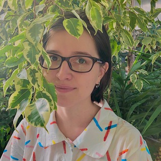 Логотип @music_tomy_ears - see ya, sia