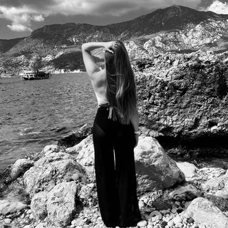 Логотип @music_uk00 - 𝐑.𝐑
