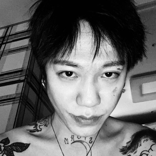 Логотип @muuvs - 𝑚𝑦 𝑤𝑜𝑟𝑙𝑑.