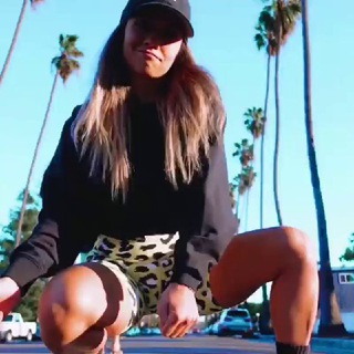 Логотип @muzon4ic - 🎶 🅼🆄🆉🅾️🅽4🅸🅲 🎤🎵🎶