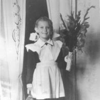 Логотип @my1klass - Первоклассница