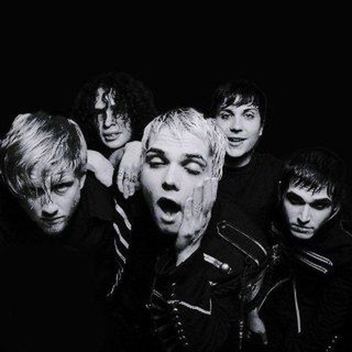 Логотип @mychemicalchat - My Chemical Romance chat