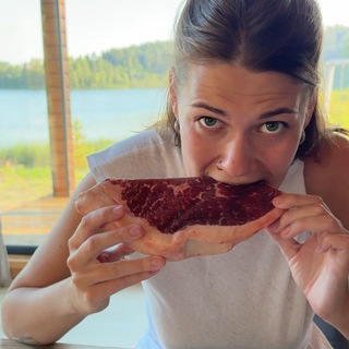 Логотип @mylittlecarnivore - Настя Пеш | питание