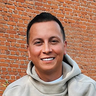 Логотип @myvilyas - Ilyas Valiullin