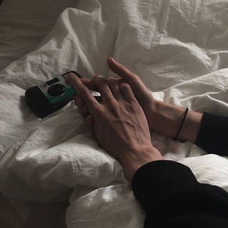 Логотип @myyythoughtsss - m y t h o u g h t s