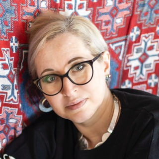 Логотип @na_slovah - На словах