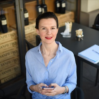 Логотип @nadezhdahr - Надежда в HR