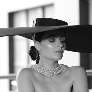 Логотип @nadia_novikova - Стильная с Новиковой