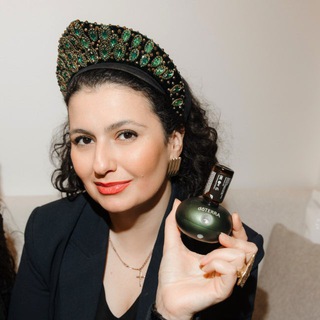 Логотип @nadyadronova_doterra - Эфирный дом Нади Дроновой