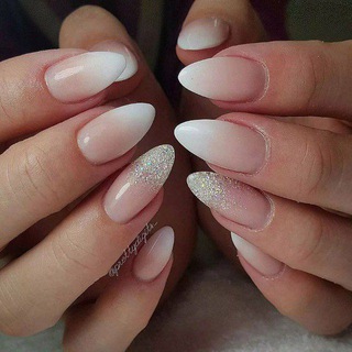 Логотип @nails_comment - Материалы для маникюра Мелитополь. Чат