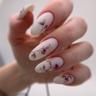 Логотип @nails_humor_chat - Мастера маникюра 💅🏻