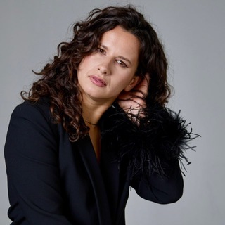 Логотип @nalubimom - Ирина Холичева • TG и Max