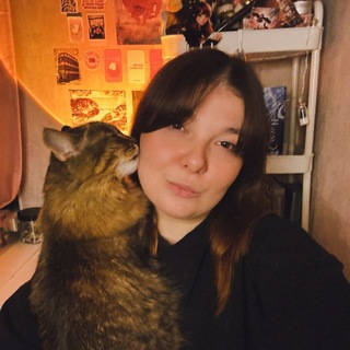 Логотип @namoeyknizhnoypolke - Влюбилась в злодея 🥀