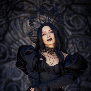 Логотип @nancy_foxy - Странствующая танцовщица Ненси