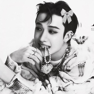 Логотип @naohelpi - гороскопы.