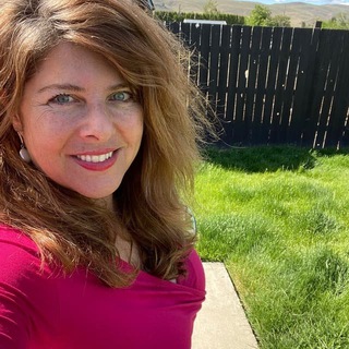 Логотип @naomiwolfdr - Dr Naomi Wolf