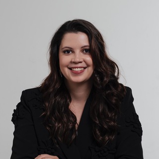 Логотип @nasha_s - S как доллар | Любовь Салихова