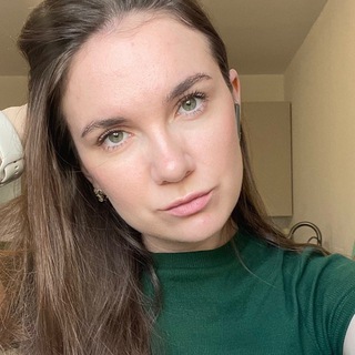 Логотип @nastiaeats - Настя ест и говорит