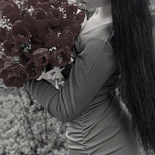 Логотип @nastikswq1 - свита