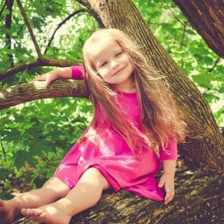 Логотип @nastoronerebenka - На стороне ребенка